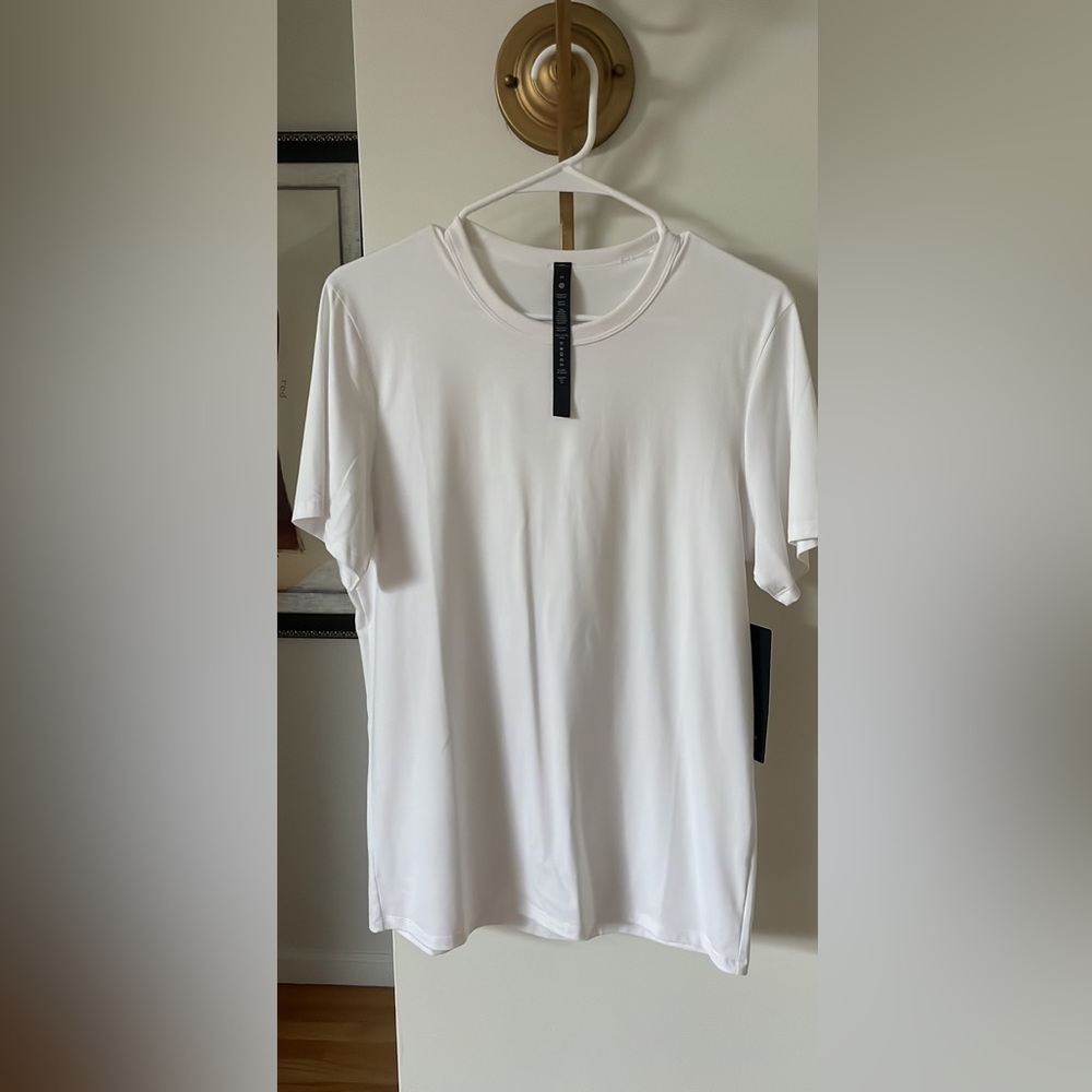 White Lululemon tshirt